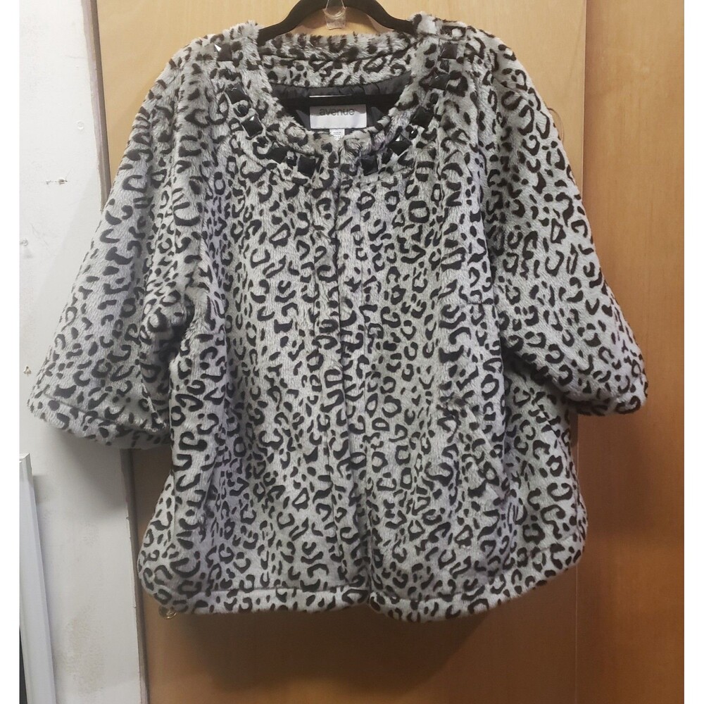 Avenue Jacket Womens 22/24 Gray Black Animal Print 3/4 Sleeve front Pocket
